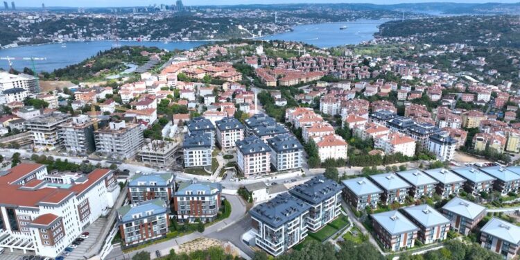 Üsküdar’da yarısı bizden ile alan bazlı örnek dönüşüm! ‘Yarısını devlet ödüyor zaten’