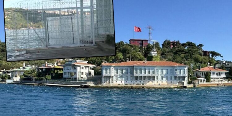 Üsküdar’da yol krizi! Yalı sakinleri barikat çekti, mahalleli isyan etti