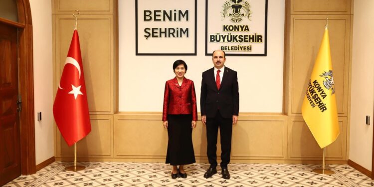 Vietnam Büyükelçisi’nden Konya Belediyesi’ne ziyaret