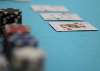 X-ray masalar, özel gözlükler… ABD’de filmleri aratmayan dolandırıcılık!