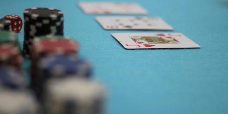 X-ray masalar, özel gözlükler… ABD’de filmleri aratmayan dolandırıcılık!