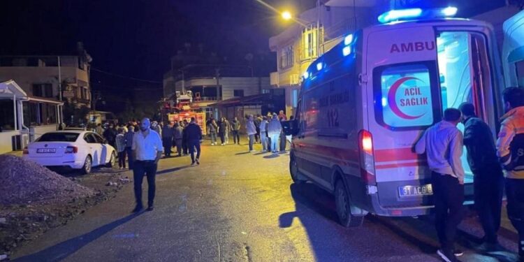 Yangın çıkan fırında tüp patladı: 9 yaralı