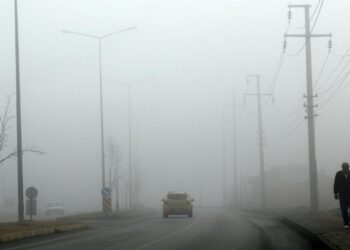 Yoğun sis birçok ilde etkili oldu! Görüş mesafesi 30 metreye kadar düştü