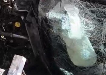 Yüksekova’da otomobil dereye uçtu: 4 yaralı