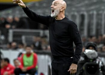 10 maçta galibiyet alamayan teknik direktörle yollar ayrıldı