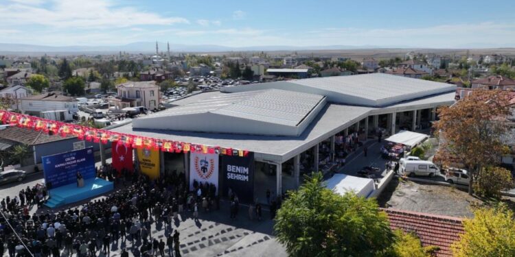 102 milyon liralık yatırımla Çeltik’e kazandırılan Kapalı Pazar Yeri açıldı