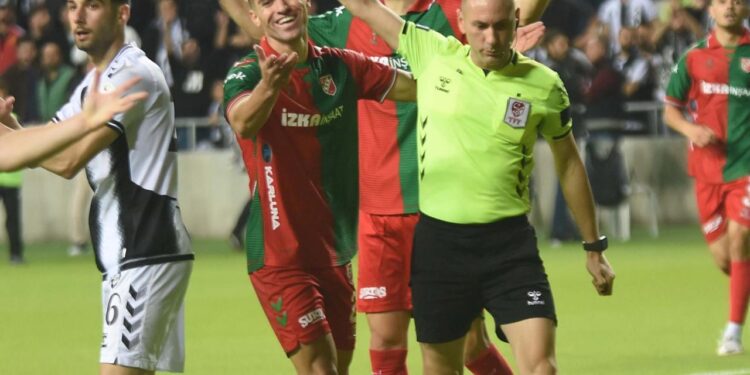 3. Lig ekibi, kendi maçlarına bahis yapan hakeme öfke kustu