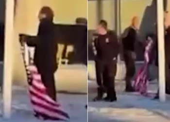 Bayrağa Müdahale Girişimi, Halk Hızla Önledi