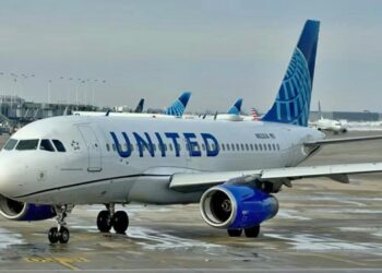 ABD’de 2 yolcu uçağı çarpıştı! Yönetim Trump hükümetini bahane gösterdi