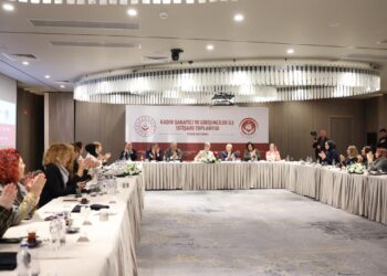 Aile ve Sosyal Hizmetler Bakanı Göktaş Bursa’da kadın sanayici ve girişimcilerle buluştu