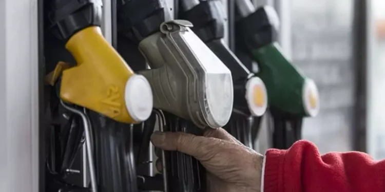 Zam kapıda: Akaryakıt fiyatı psikolojik eşiğe dayandı