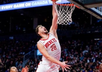 Alperen Şengün triple-double’ın kıyısından döndü, Houston farklı kazandı