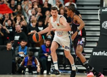 Anadolu Efes, Fransa’dan zaferle döndü