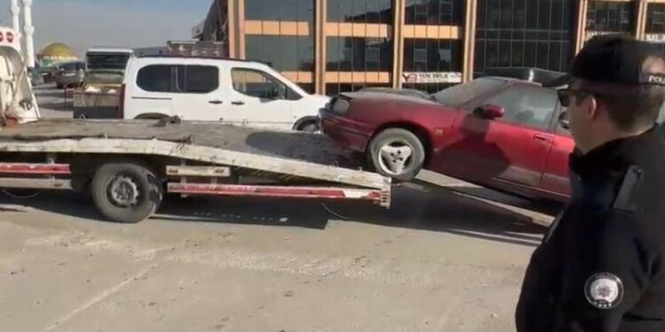 Ankara’da hurda araç temizliği: Çok sayıda araç trafikten men edildi!