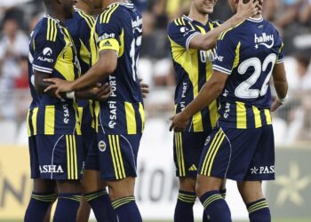 Ayrılık çanları çalıyor! Fransız devi Fenerbahçe’nin yıldızına talip
