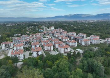 Bakan Kurum TOKİ ile ev sahibi olan vatandaşları paylaştı