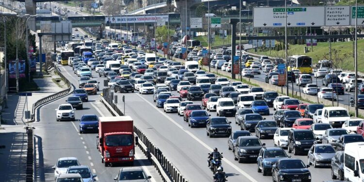 Bakanlık peş peşe uyardı! Milyonlarca sürücü 7 bin 438 lira ödeyecek