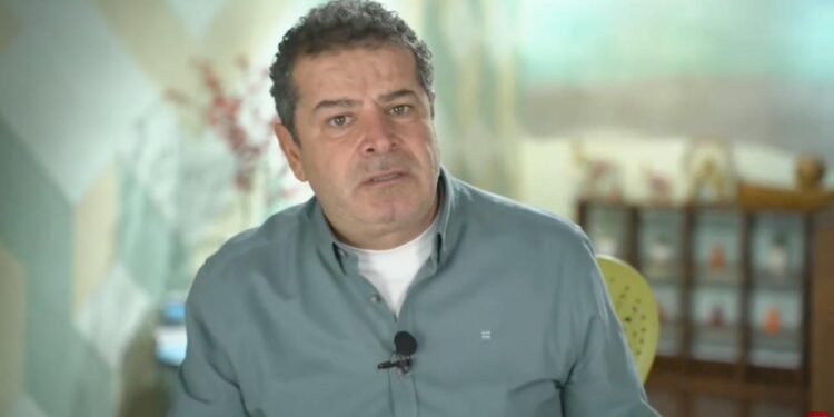 ‘Beni en çok eleştirenler AK Parti’ye neden ana avrat sövmüyorsun diyen muhalifler’