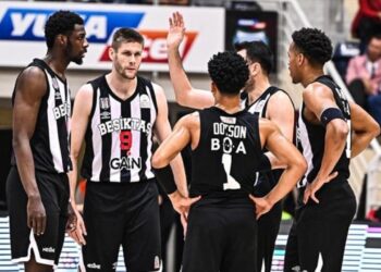 Beşiktaş basketbolda 44 yıl sonra ilki yaşadı