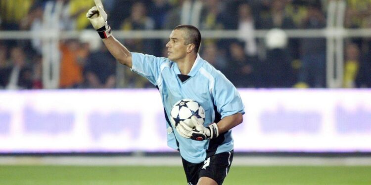 Beşiktaş’ın efsane golcüsü teknik direktör oldu! Yeni takımı şaşırttı