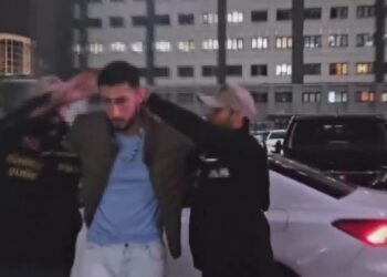 Beyoğlu’nda kadının boynuna tasma takıp gezdirdi: 2 tutuklama