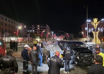 Bingöl’de trafik kazasında 4 kişi yaralandı