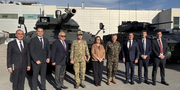 Binlerce kilometre öteden geldiler! Türk zırhlıları dünyada ses getirdi