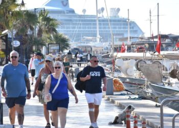 Bodrum’a iki kruvaziyerle 1853 yolcu geldi