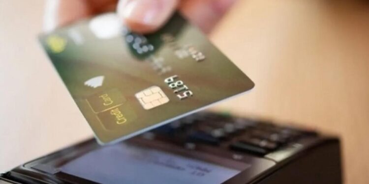 Böyle esnaf mı olur? Yüzlerce kişiyi ‘Kredi vurgunu’ kurbanı etti!