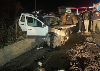 Cip ile otomobil çarpıştı: Karı koca öldü, yaralılar var!