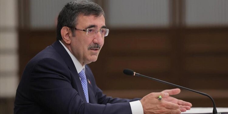 Cumhurbaşkanı Yardımcısı Yılmaz: Enflasyonu tek haneye indirmeye odaklandık