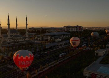 Cumhurbaşkanlığı Külliyesi’nde sıcak hava balonu etkinliği düzenlendi