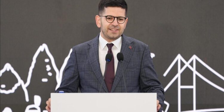 Dağlıoğlu: Eşsiz konumu Türkiye’yi bölgesel teknoloji merkezi haline getirdi