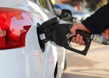 Depoları doldurma zamanı: Akaryakıta yeni zam