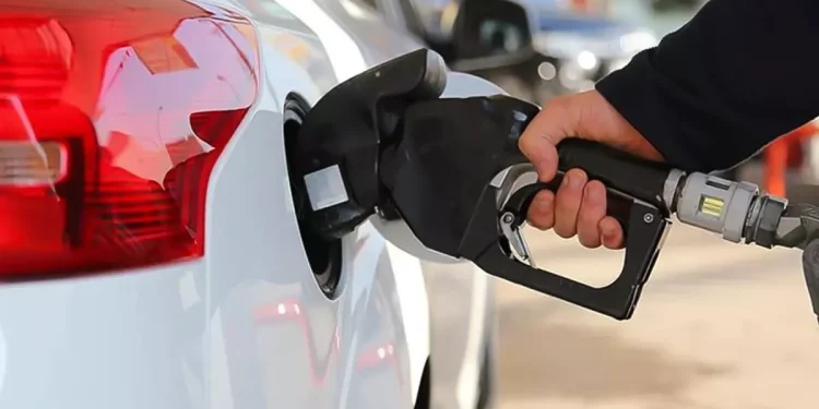 Depoları doldurma zamanı: Akaryakıta yeni zam