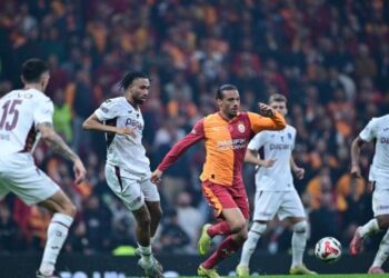 Devlerin kapışmasında her şey var gol yok!