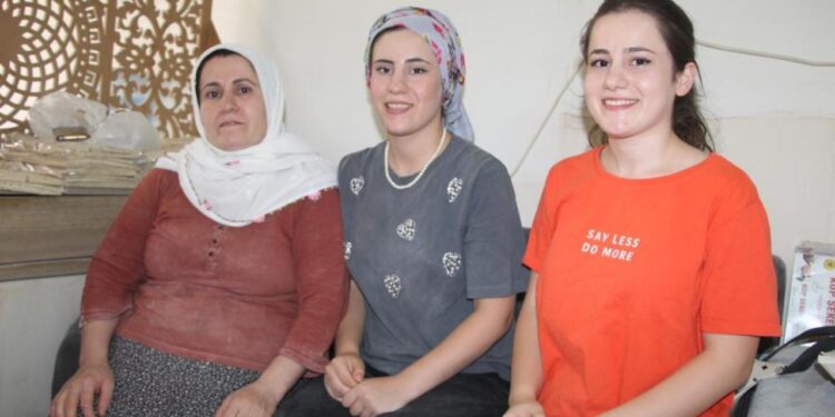 Dılşah annenin azmi: 8 yılda patron oldu, kızını üniversiteli yaptı