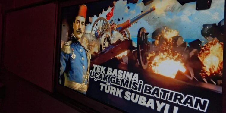 Dünya tarihine damga vuran Türk kahramanına anıt! İlk defa uçak gemisi batırmıştı