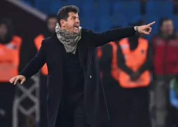 Maç Sonu İsyan: Belözoğlu Galatasaray Farkını Sordu