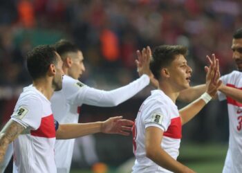 Fenerbahçe milli yıldız için atağa kalktı: İddialara ilk yanıt geldi