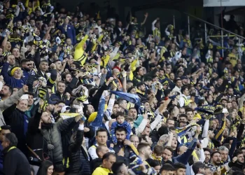 Kadrodan çıkarıldı, Fenerbahçe’ye kötü haber geldi