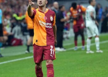 Galatasaray açıkladı! İki yıldız, Ajax maçının kamp kadrosuna alınmadı