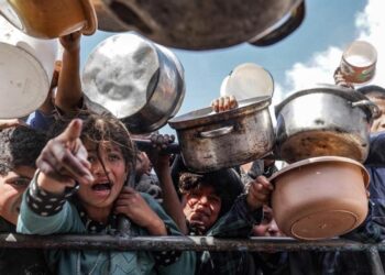 Gazze’de açlık kuyrukları! Ateşkese rağmen kıtlık!