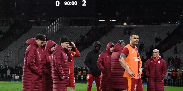 Genç futbolcudan Galatasaray’da tartışma yaratan hamle