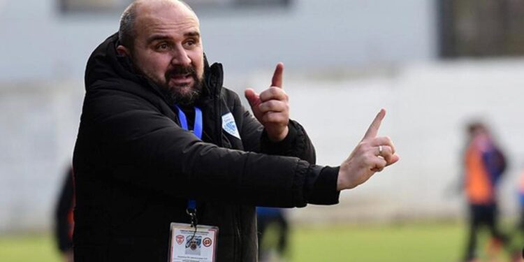 Genç teknik adam maç sırasında hayatını kaybetti