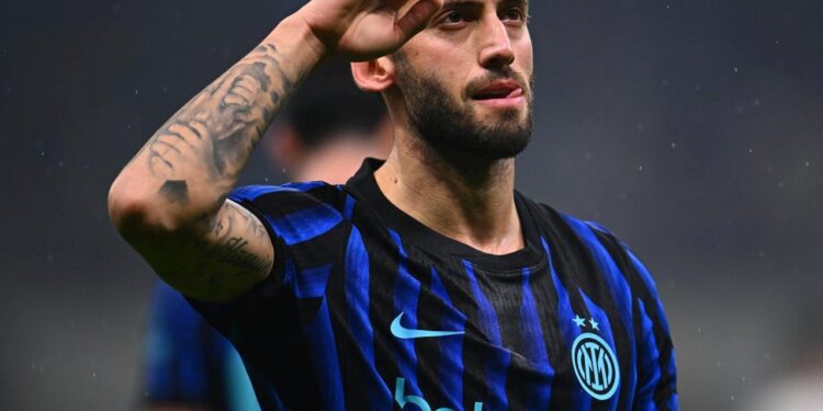 Hakan Çalhanoğlu’ndan İtalya’da parmak ısırtan performans! Inter, Dzeko’yu üzdü