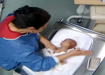 Bebeğe zarar veren hemşirenin talebi hakimden dönüt aldı