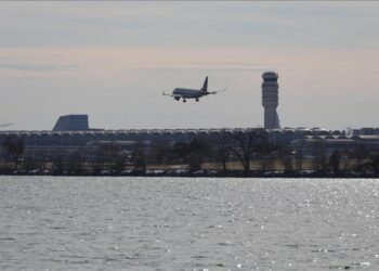 Havada panik! ABD’de yolcu uçağında bomba ihbarı yapıldı