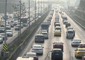İstanbul’da haftanın ilk iş gününde trafik yoğunluğu yaşanıyor