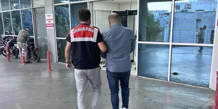 İzmir’de DEAŞ operasyonu: 4 gözaltı